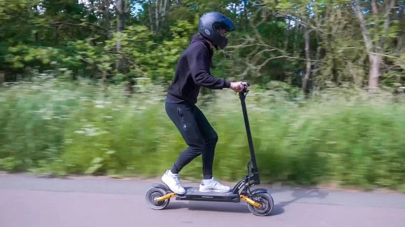 How Fast is a 2000W Electric Scooter in MPH